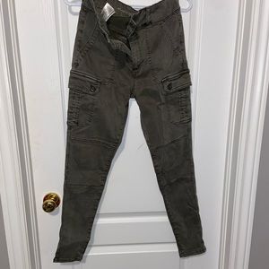 American Eagle Army Green High Rise Cargo Skinny Jeans